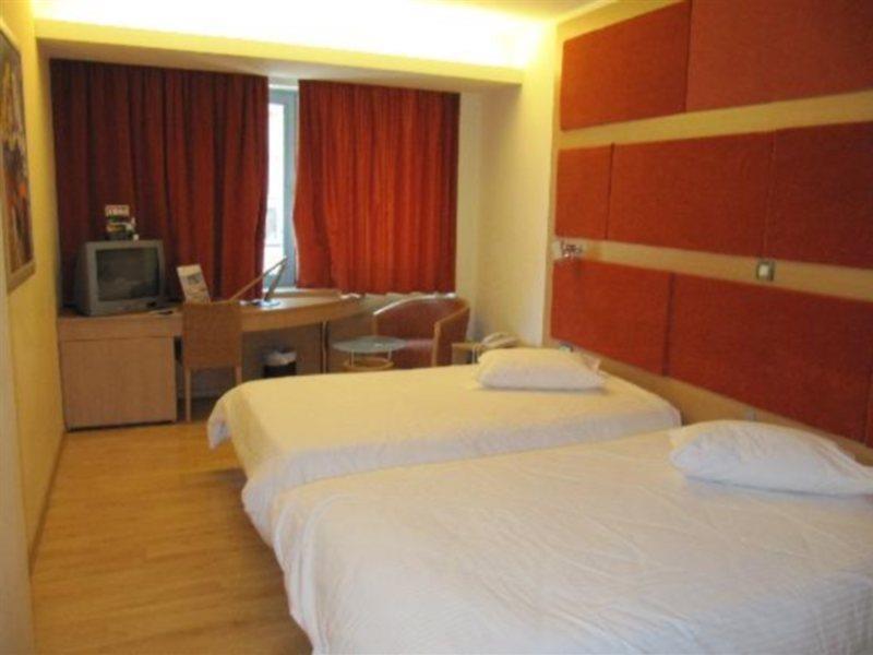 Kaningos 21 Hotel Ateny Zewnętrze zdjęcie